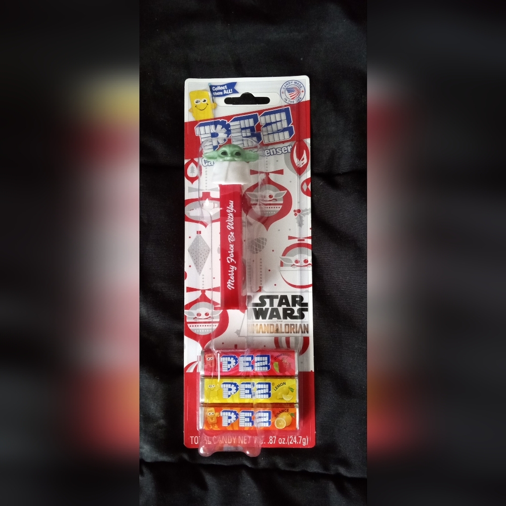 Star Wars Mandalorian PEZ Dispenser - Red